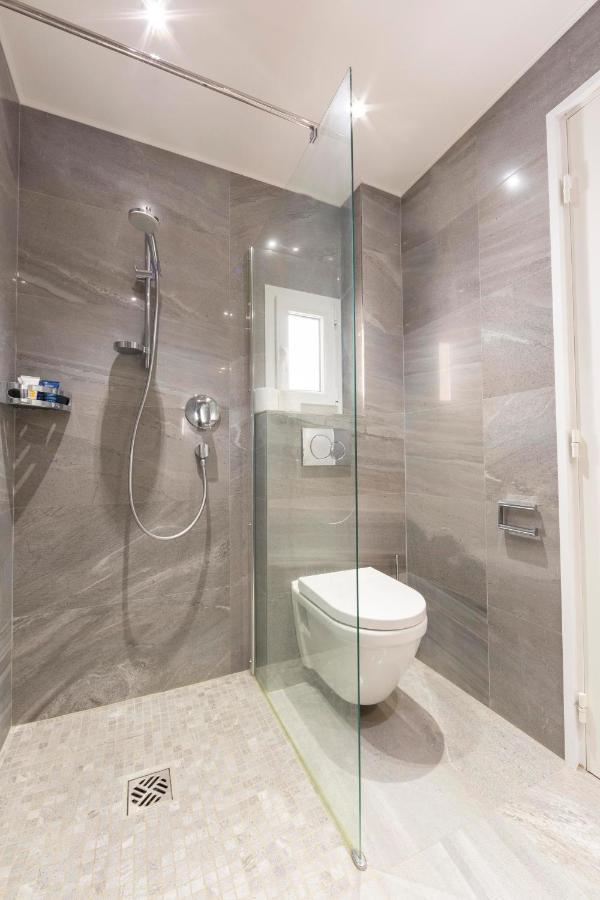 3 125 M2 Avec Vue Exceptionnelle Face à La * Cannes